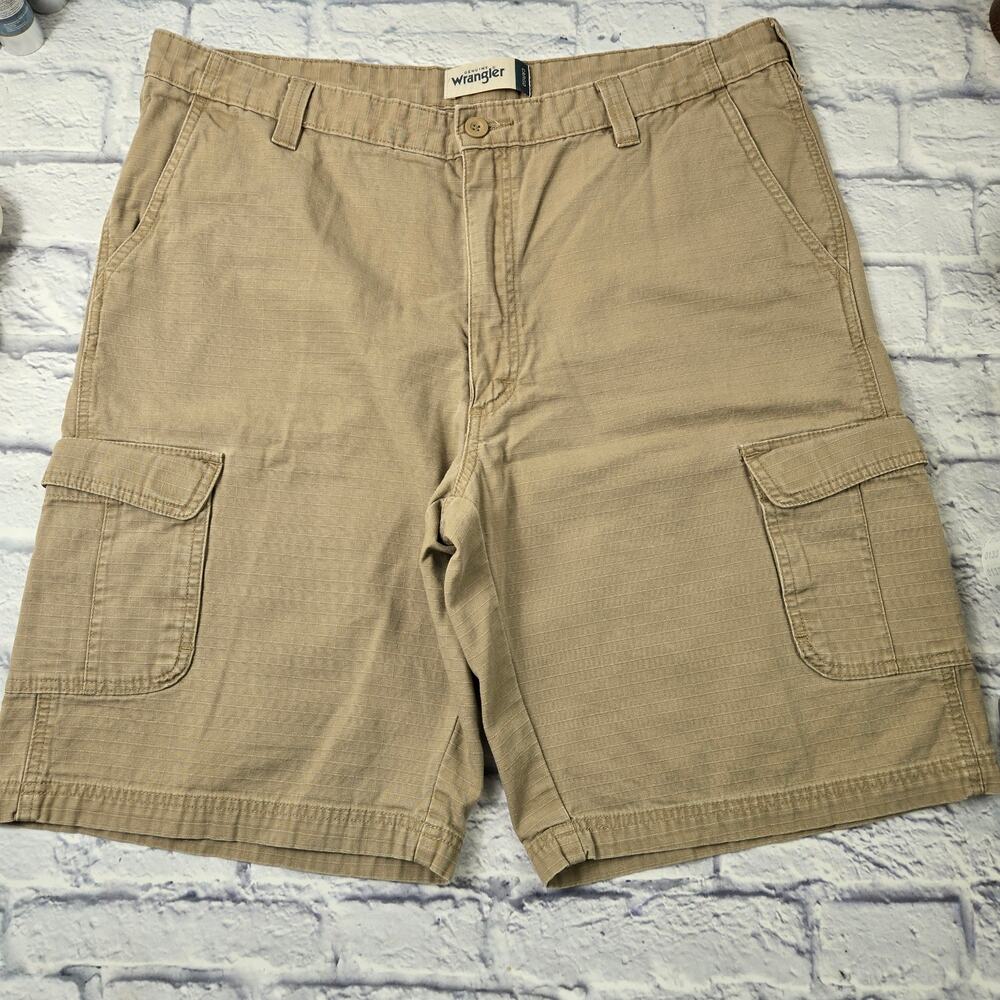Men's Wrangler Tan Ripstop Utility Cargo Shorts size 40